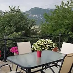 빌라 Under The Rocks Meteora Panoramic View 칼람파카