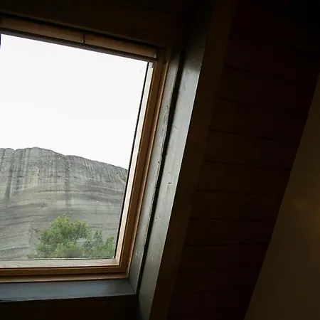 فيلة Under The Rocks Meteora Panoramic View *