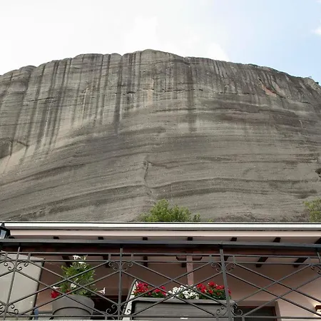 Villa Under The Rocks Meteora Panoramic View *