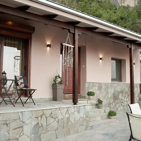 Villa Under The Rocks Meteora Panoramic View
