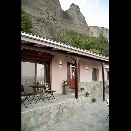 빌라 Under The Rocks Meteora Panoramic View *
