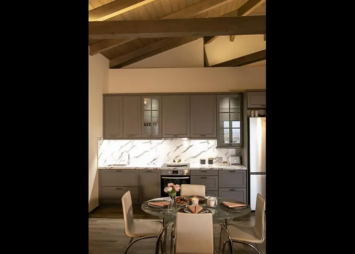 Under The Rocks Meteora Panoramic View Villa